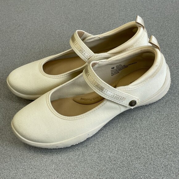 NEW JSport Melody Women's Size 9M Mary Jane Shoes Cream Memory Foam - Picture 3 of 8